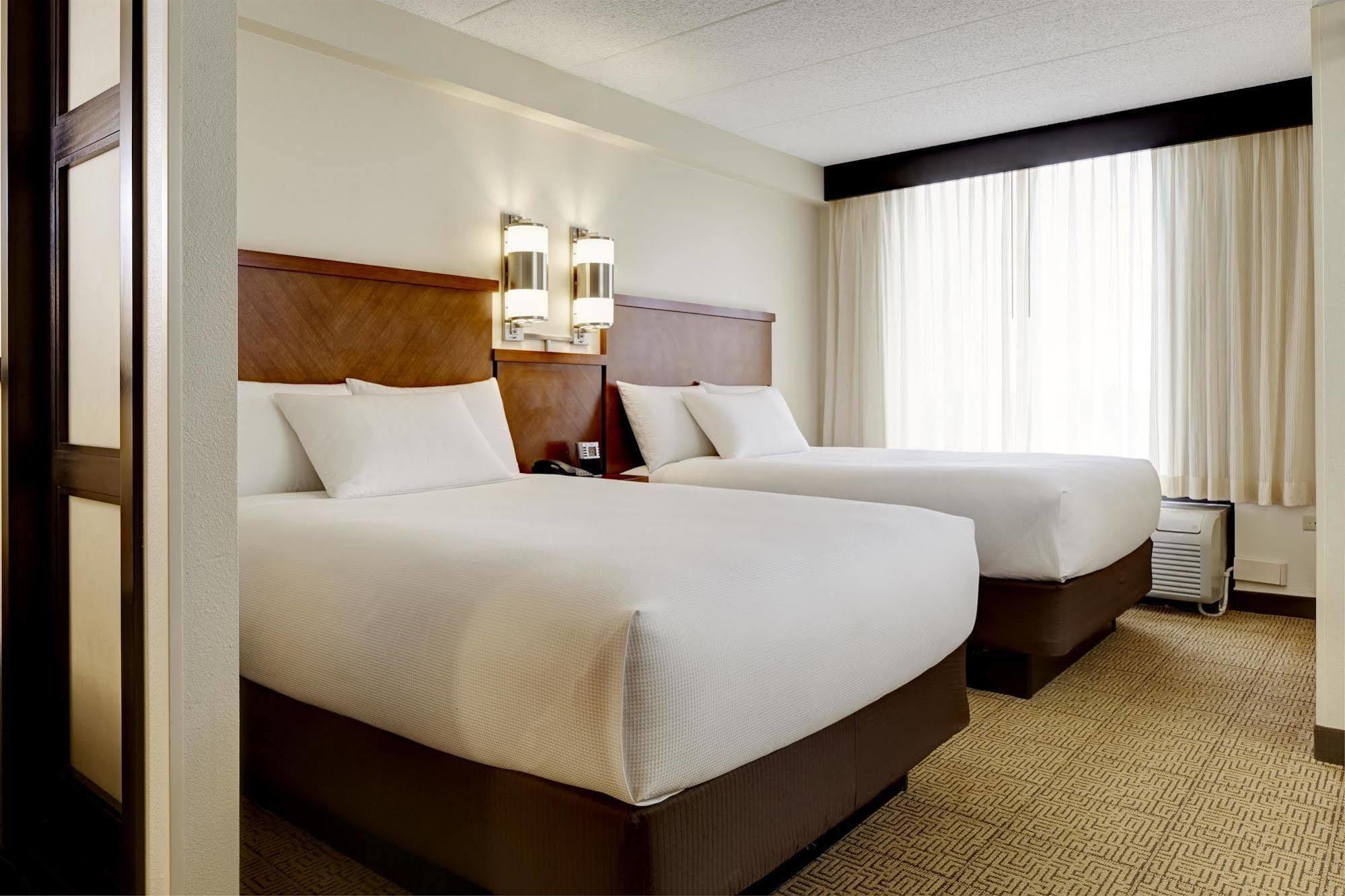 Hyatt Place Wolfchase 3*