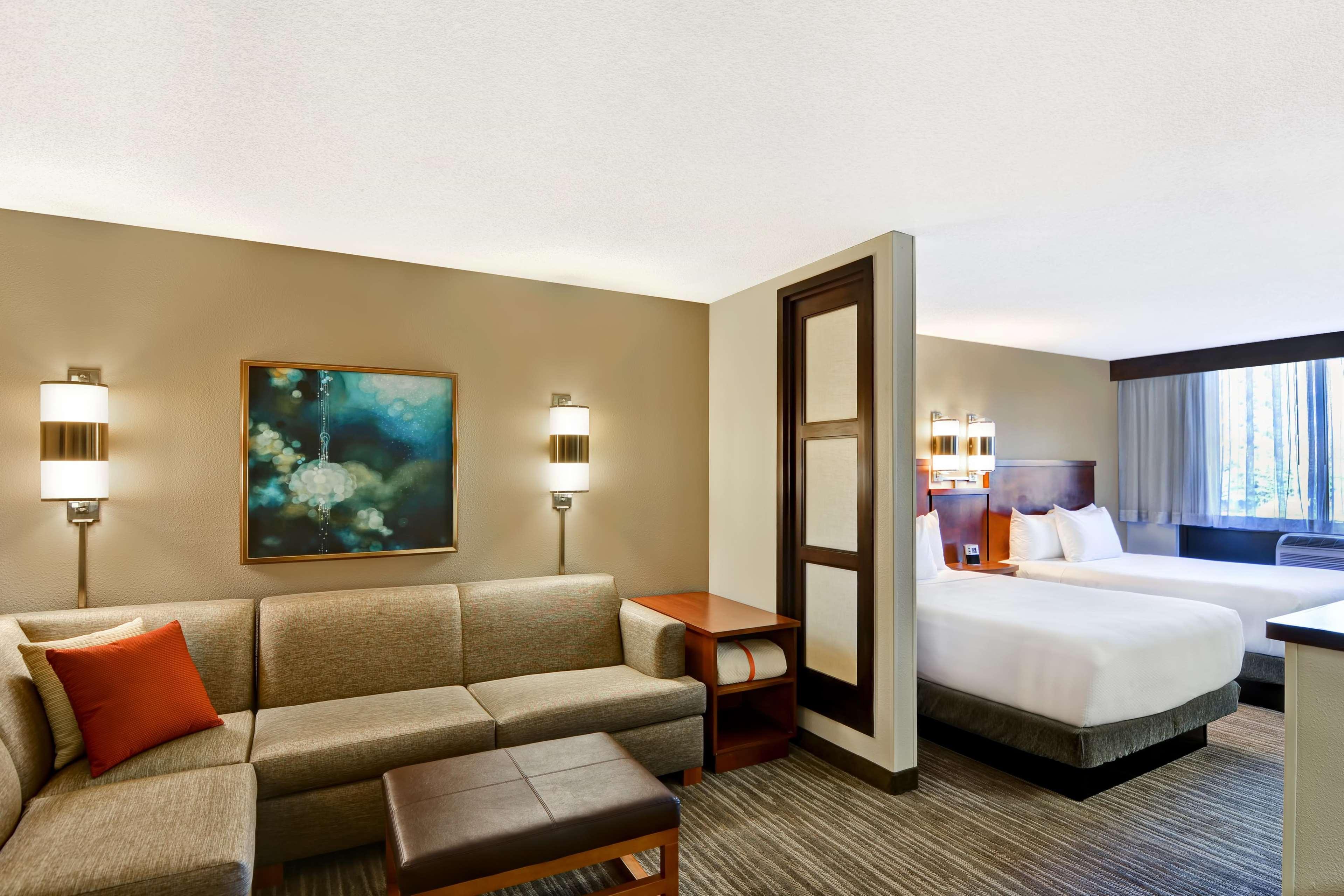 Hyatt Place Wolfchase Hotel 3*
